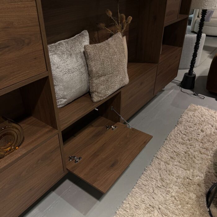 Wandkast Kuai Bruin