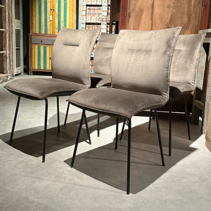 Stoelen Velours Taupe zen lifestyle