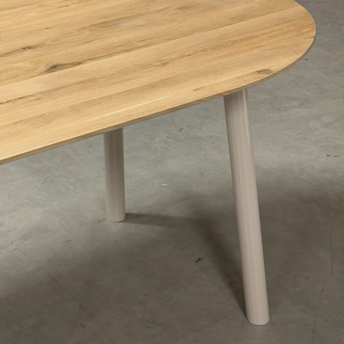 Ovale Eettafel Bull 