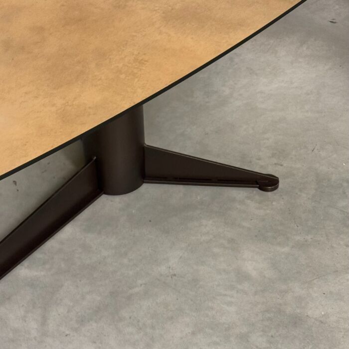 Eetkamertafel Druppel HPL