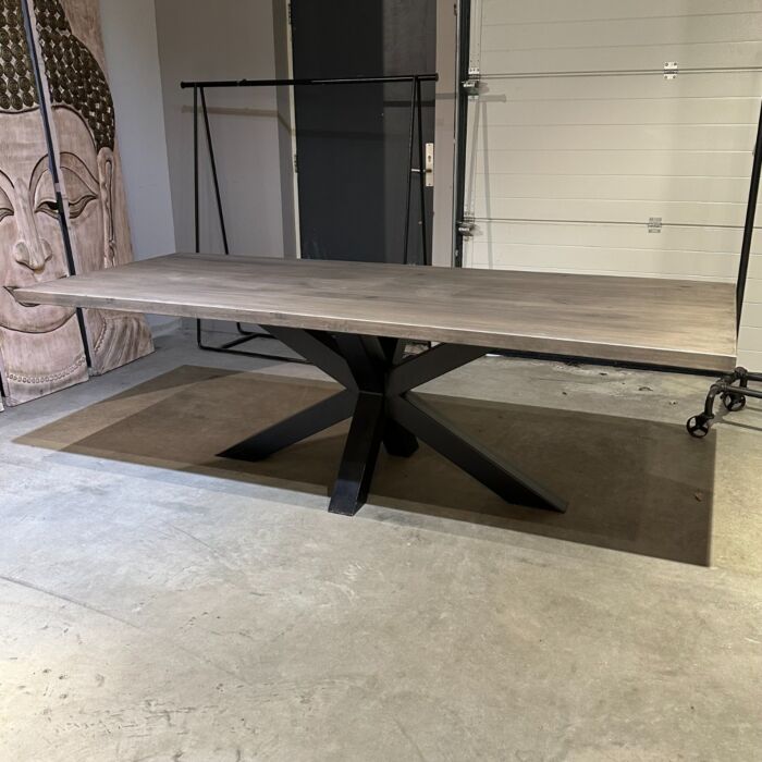 Eettafel Ramon 240 x 100cm