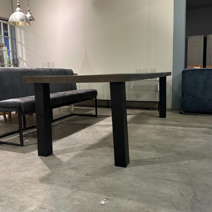 Eettafel Raw 240x100cm 