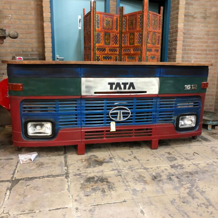 Truckbar Tata Oud Hout 