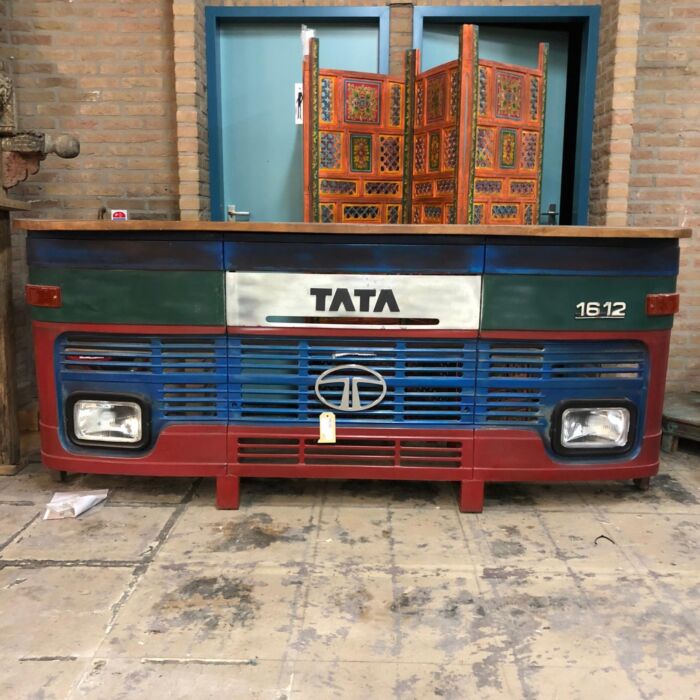 Truckbar Tata Oud Hout 