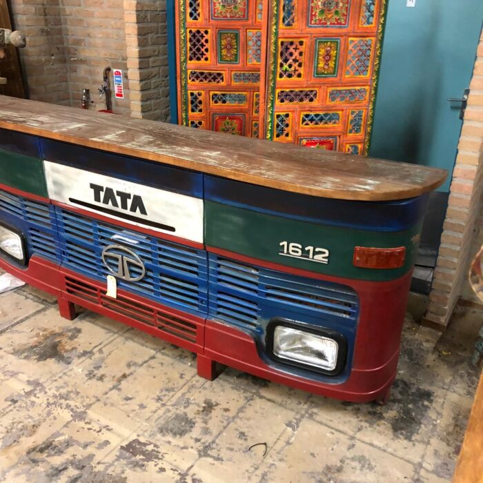 Truckbar Tata Oud Hout 