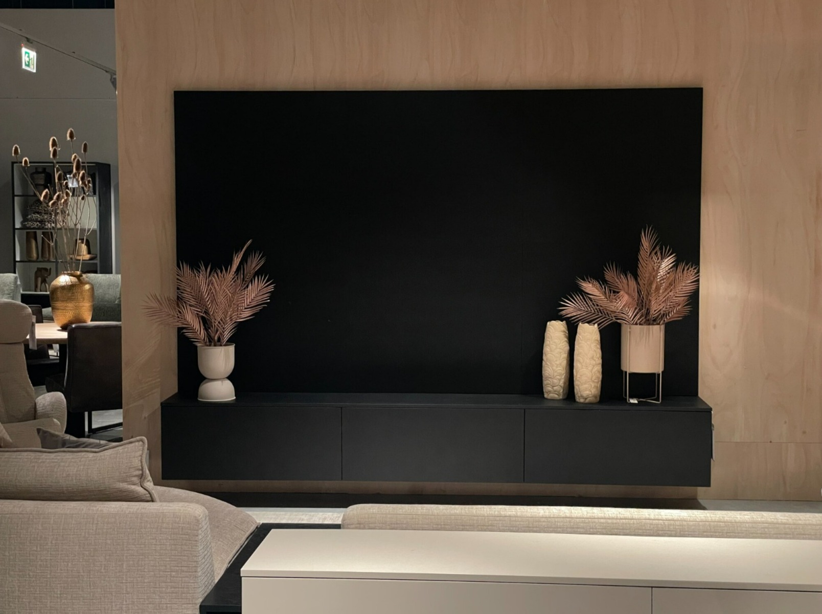 Cinewall in showroom Zen Lifestyle Wijchen