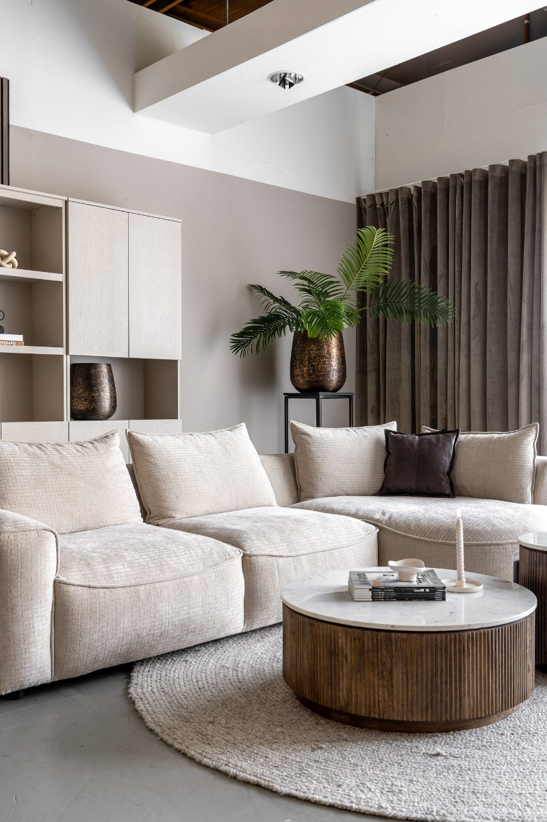 een beige interieur